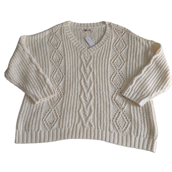 NWT American Eagle XXL Beige Soft Loose Knit Chunky V-Neck Sweater